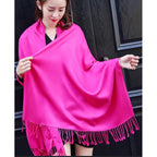 Cachecol Feminino com Franjas em Pashmina Liso